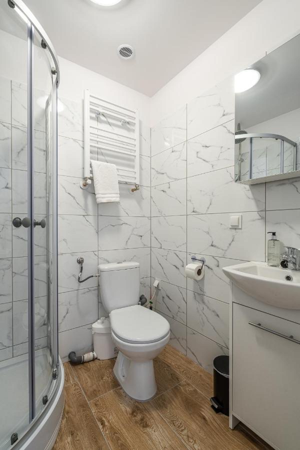 Rentplanet - Studio Dworcowa Vratislav Exteriér fotografie